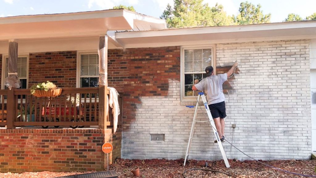 Tips para la reparación y mantenimiento con pintura blanca exterior