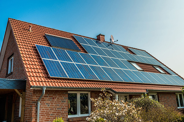 Paneles solares en casa