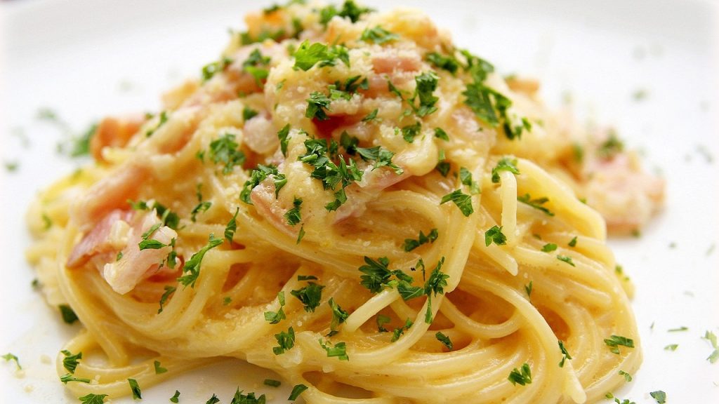 pasta carbonara italiana receta