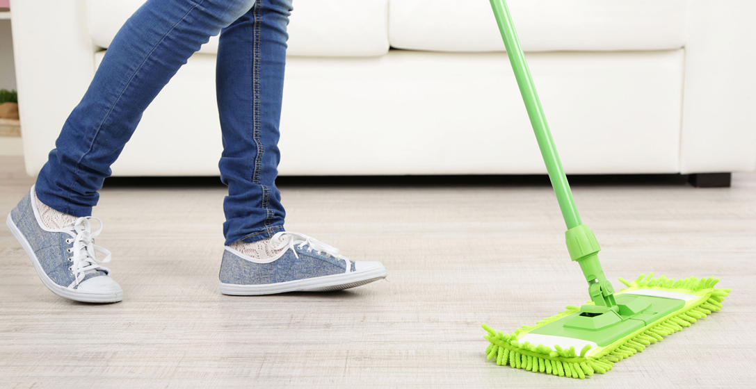 Productos de limpieza imprescindibles en el hogar - Mopa
