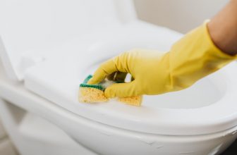 quitar lo amarillo de la tapa del WC