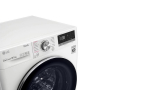 LG F4WV7010S2W, una lavadora que lava más rápido